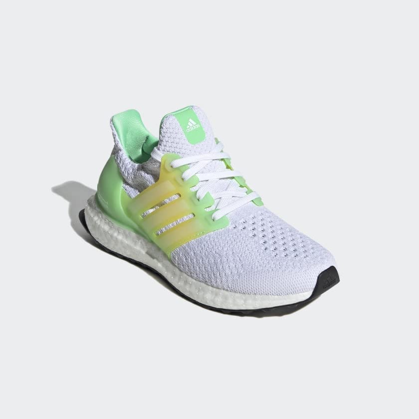 adidas Unisex-Child Ultraboost 5.0 DNA (Big Kid) Running Shoe 5 Big Kid Cloud White/Cloud White/Beam Green