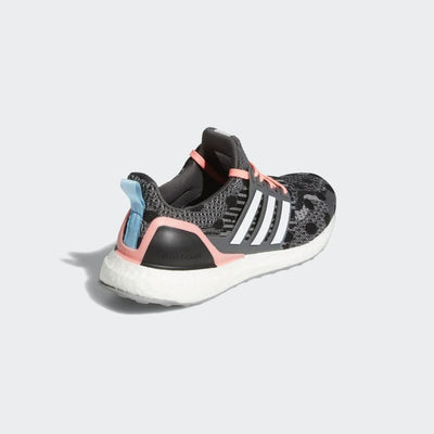 adidas Ultraboost 5 DNA Shoes Women's, Grey, Size 7