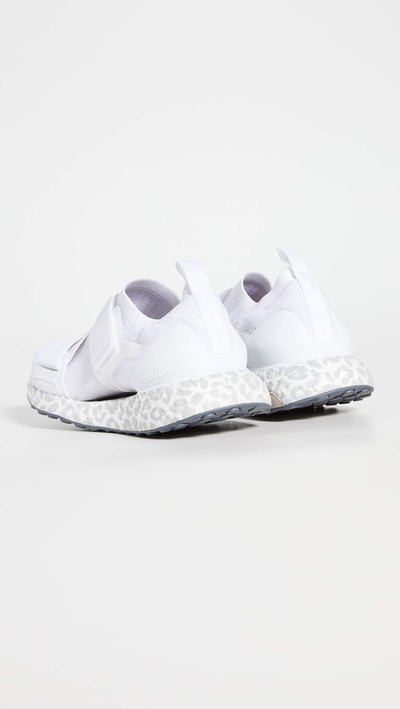 adidas by Stella McCartney Women's Ultraboost X S. Sneakers, Ftwwht/Lbrown/Onix, White, 7 Medium US