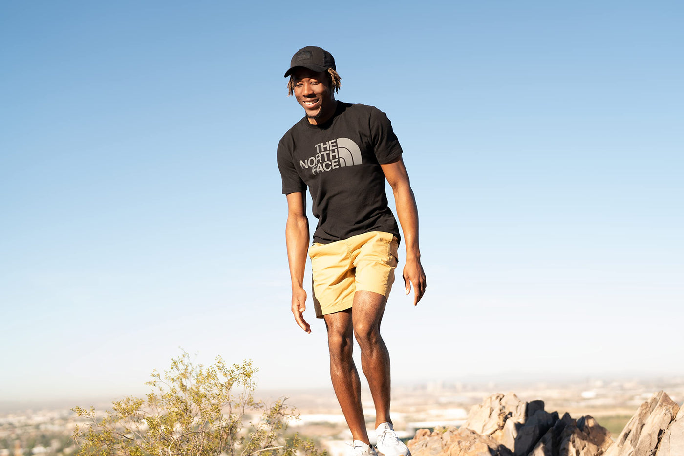 THE NORTH FACE Men's Short Sleeve Half Dome Tee, TNF White/Horizon Red Dye Ombre Fill, 3X-Large