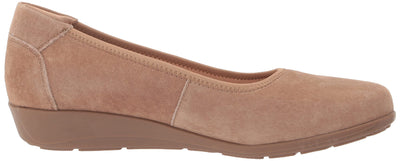 Propét Women's Yara Ballet Flat 8 Natural Buff Suede