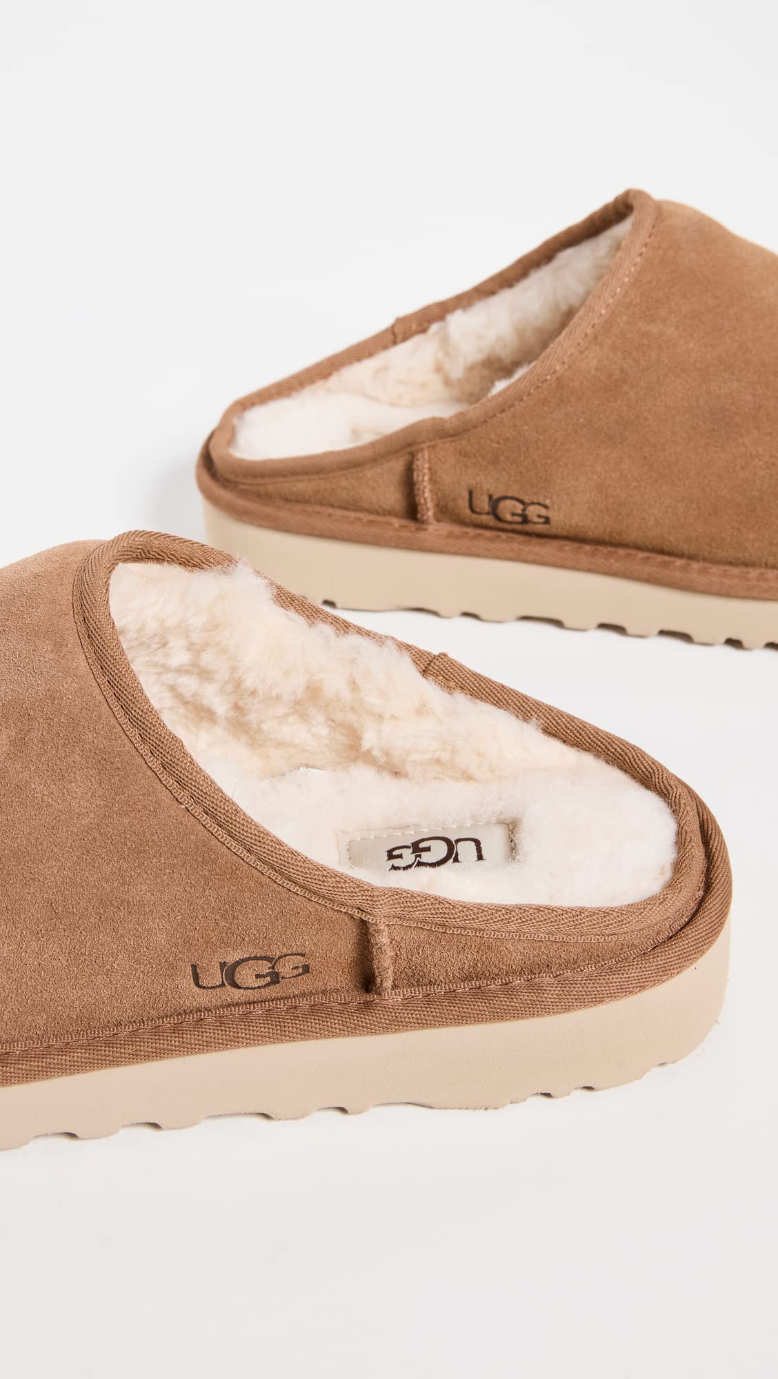 UGG Men's Classic Slip-On Slipper, Chestnut, 9