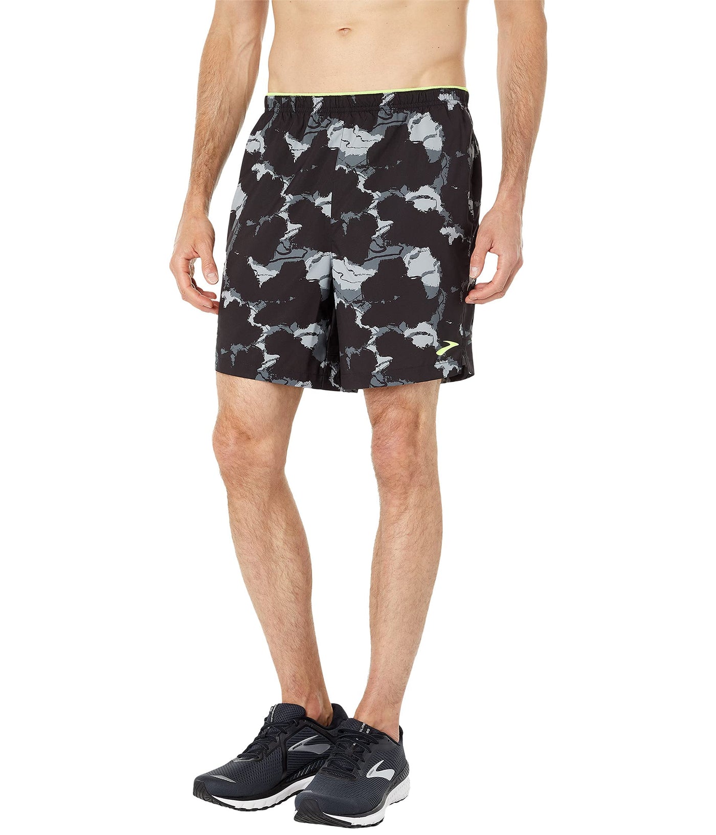 Brooks Mens Go-to 7" Shorts Concrete Camo MD 7