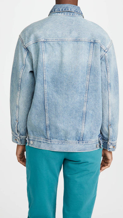 Madewell The Oversized Trucker Jean Jacket in Akenside Wash Akenside Wash SM (Women's 2-4)