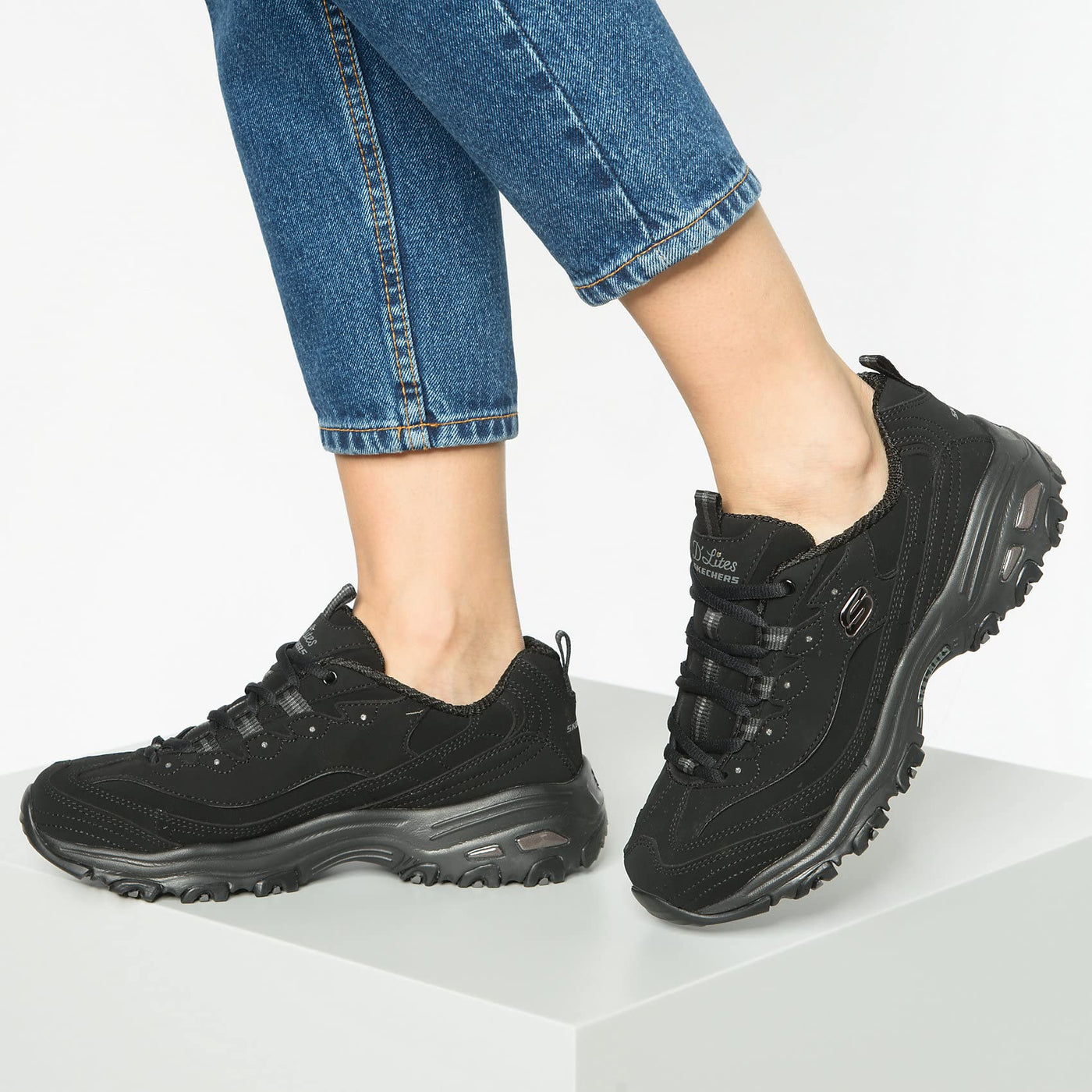 Skechers Women's D'Lites-Play on Fashion Sneaker 6.5 Black