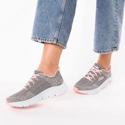 Skechers Women's Arch Fit Comfy Wave Sneaker 11 Gray Knit Pink Trim