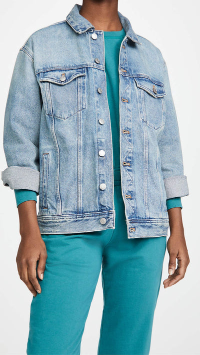 Madewell The Oversized Trucker Jean Jacket in Akenside Wash Akenside Wash SM (Women's 2-4)