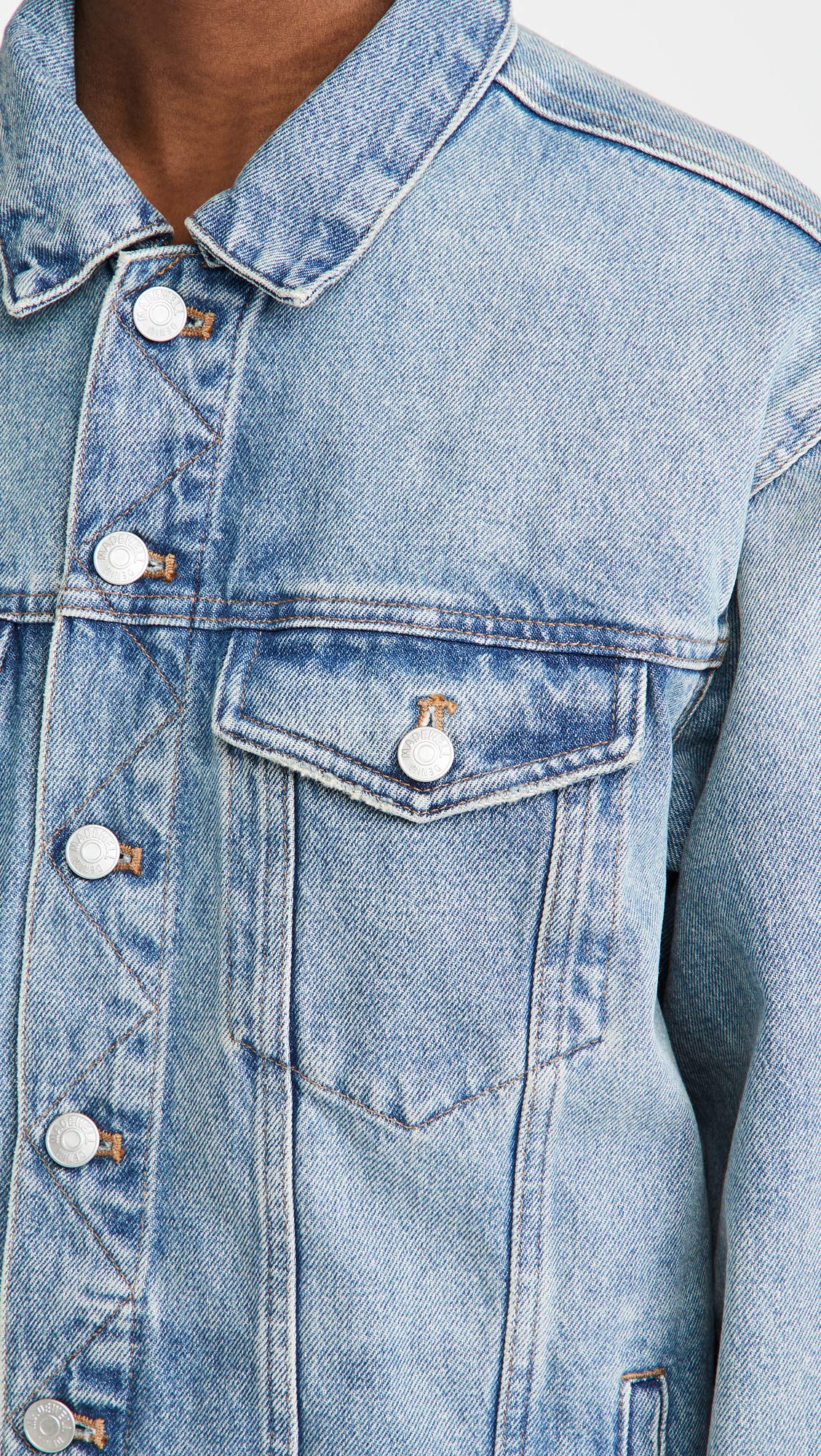 Madewell The Oversized Trucker Jean Jacket in Akenside Wash Akenside Wash SM (Women's 2-4)